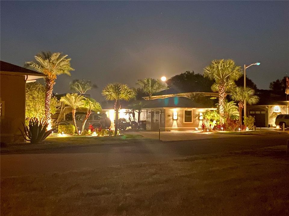 For Sale: $499,000 (1 beds, 1 baths, 1172 Square Feet)