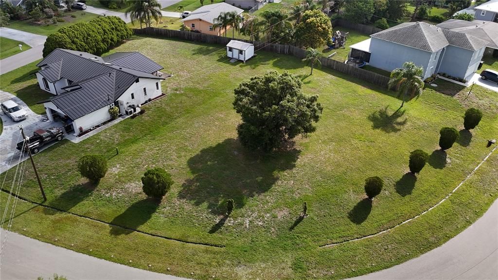 На продажу: $213,000 (0.30 acres)