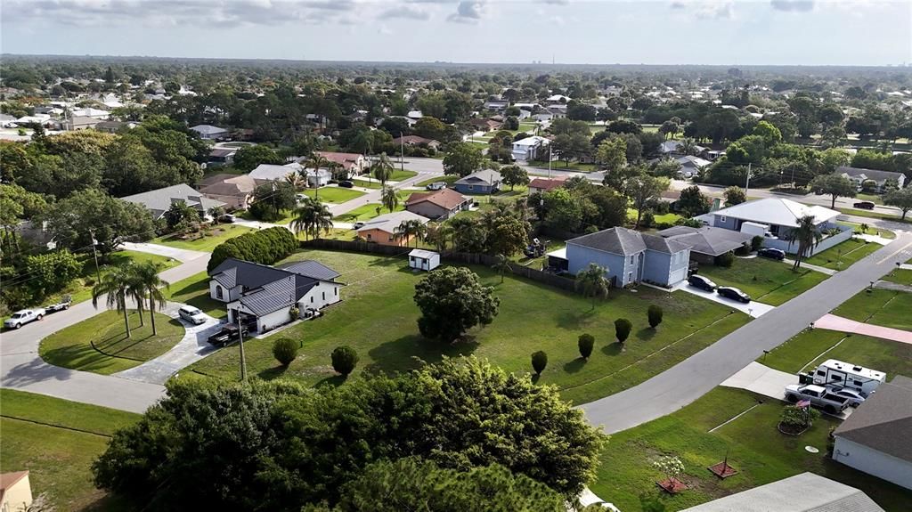 На продажу: $213,000 (0.30 acres)