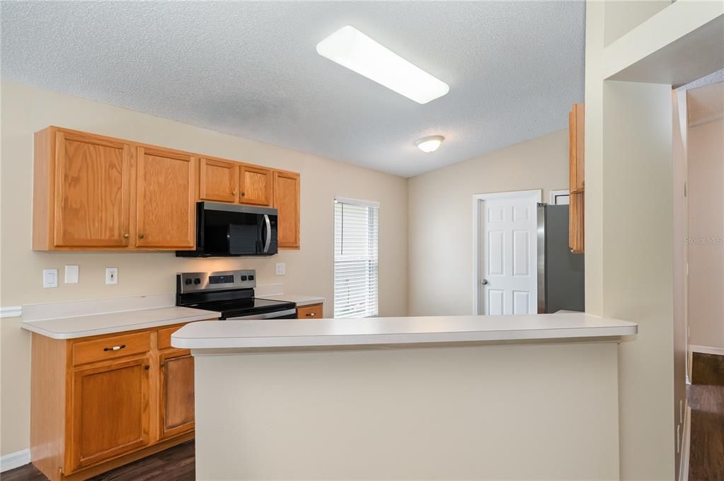 For Sale: $289,900 (4 beds, 2 baths, 1902 Square Feet)