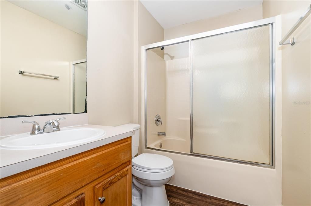 For Sale: $289,900 (4 beds, 2 baths, 1902 Square Feet)