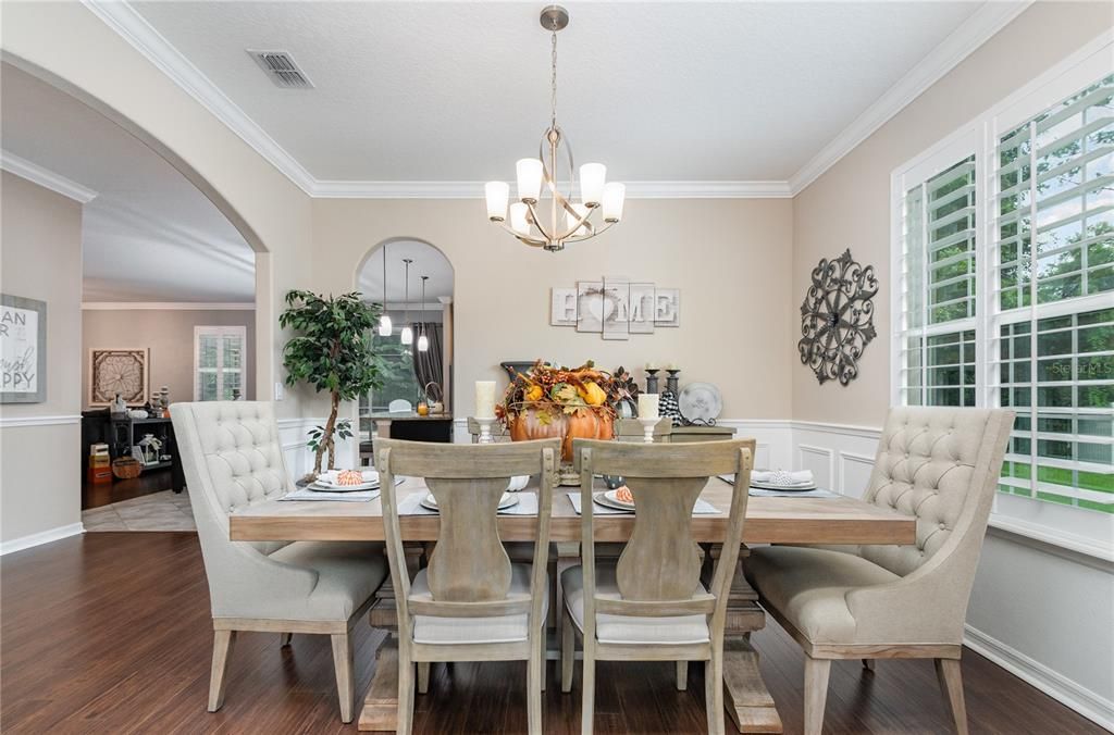 待售: $639,000 (4 贝兹, 4 浴室, 3854 平方英尺)