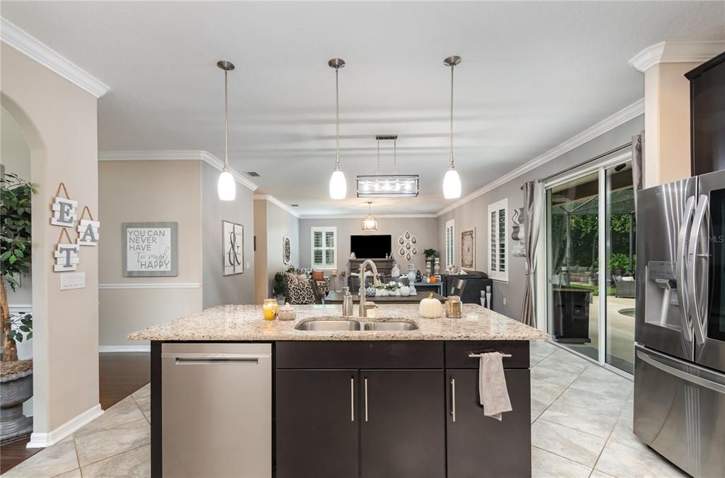 待售: $639,000 (4 贝兹, 4 浴室, 3854 平方英尺)