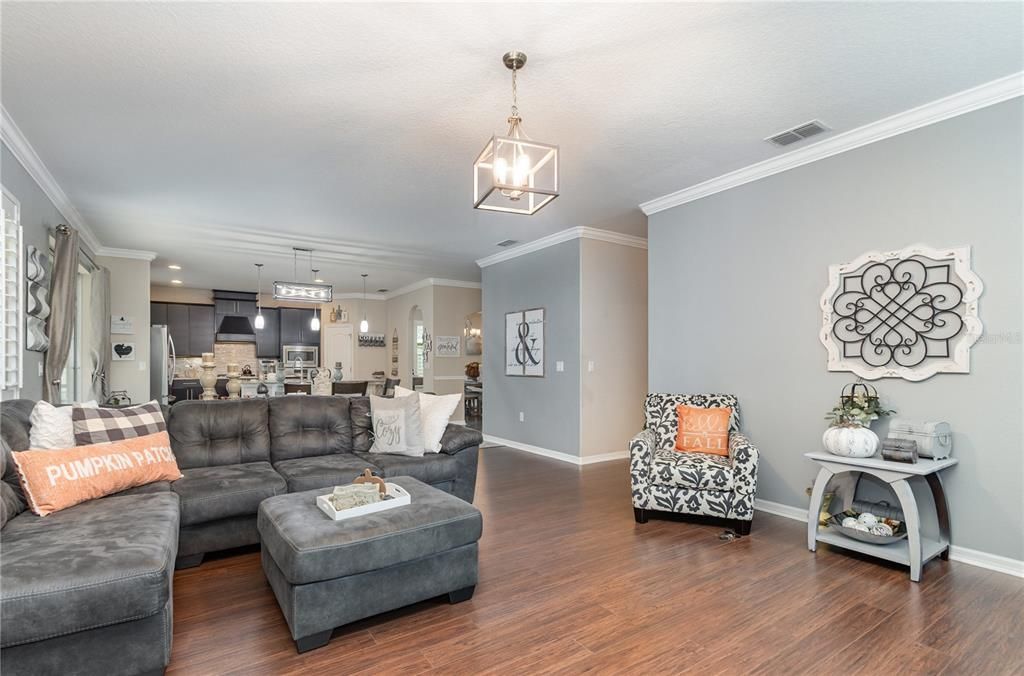 待售: $639,000 (4 贝兹, 4 浴室, 3854 平方英尺)