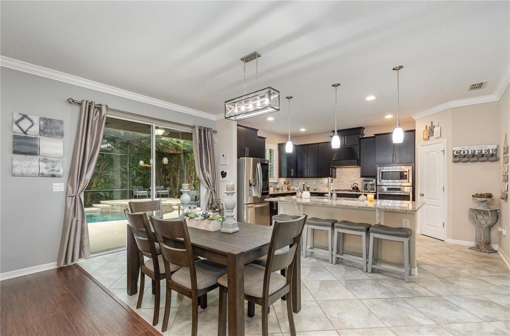 待售: $639,000 (4 贝兹, 4 浴室, 3854 平方英尺)