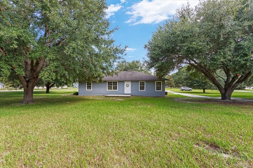 Под контрактом: $349,900 (3 спален, 2 ванн, 1452 Квадратных фут)