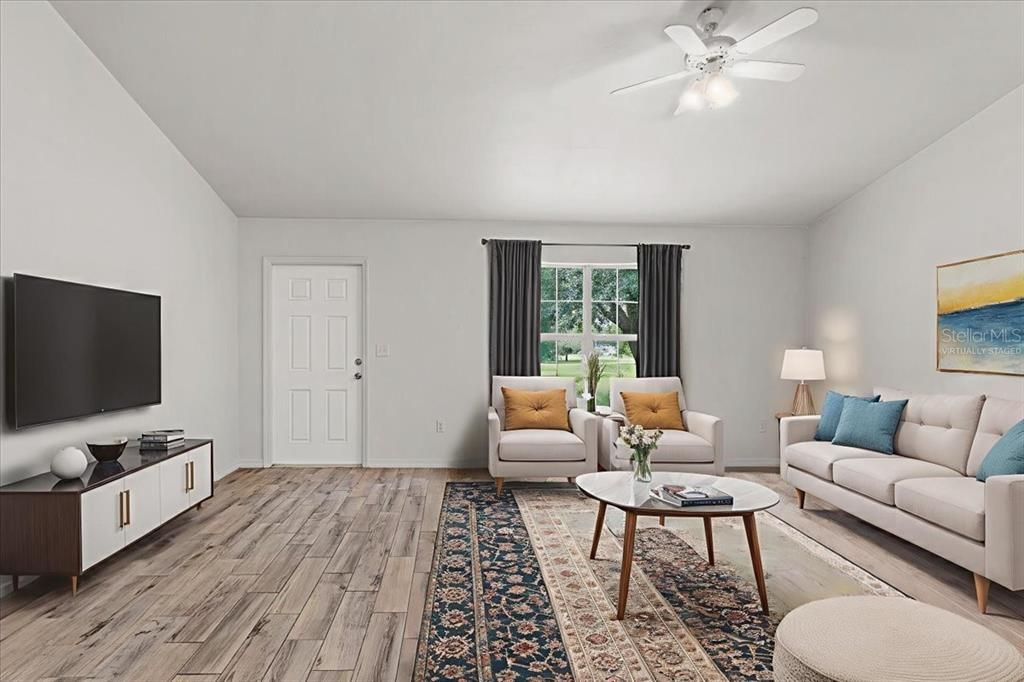 Под контрактом: $349,900 (3 спален, 2 ванн, 1452 Квадратных фут)