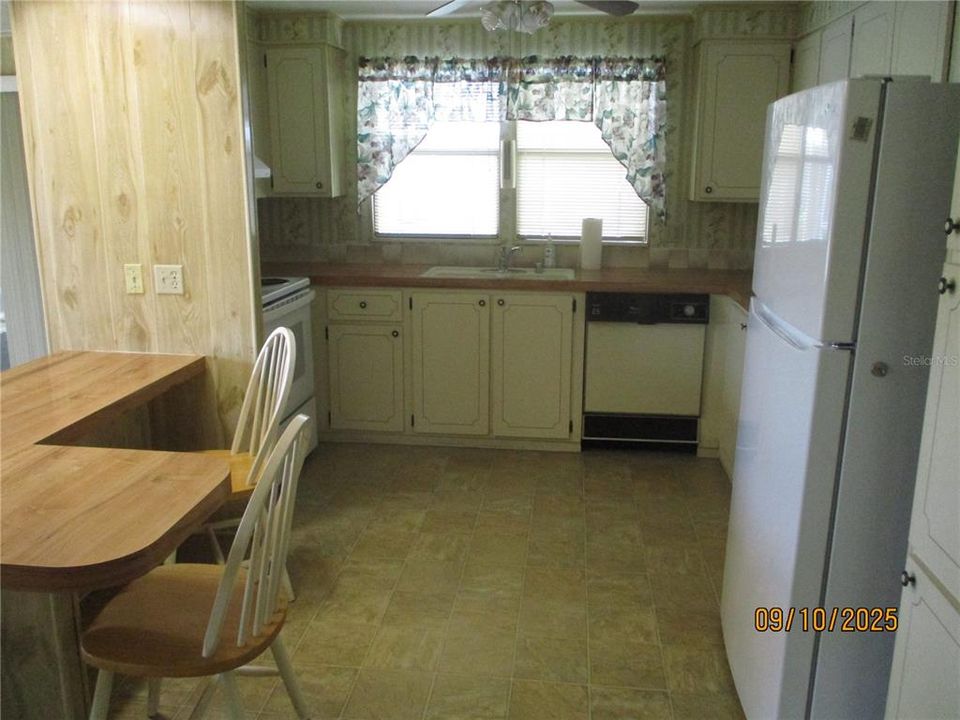 Activo con contrato: $156,000 (2 camas, 2 baños, 1248 Pies cuadrados)