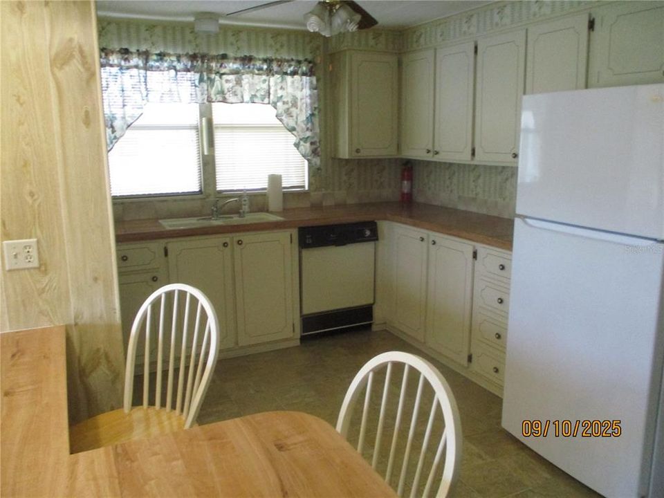 Activo con contrato: $156,000 (2 camas, 2 baños, 1248 Pies cuadrados)