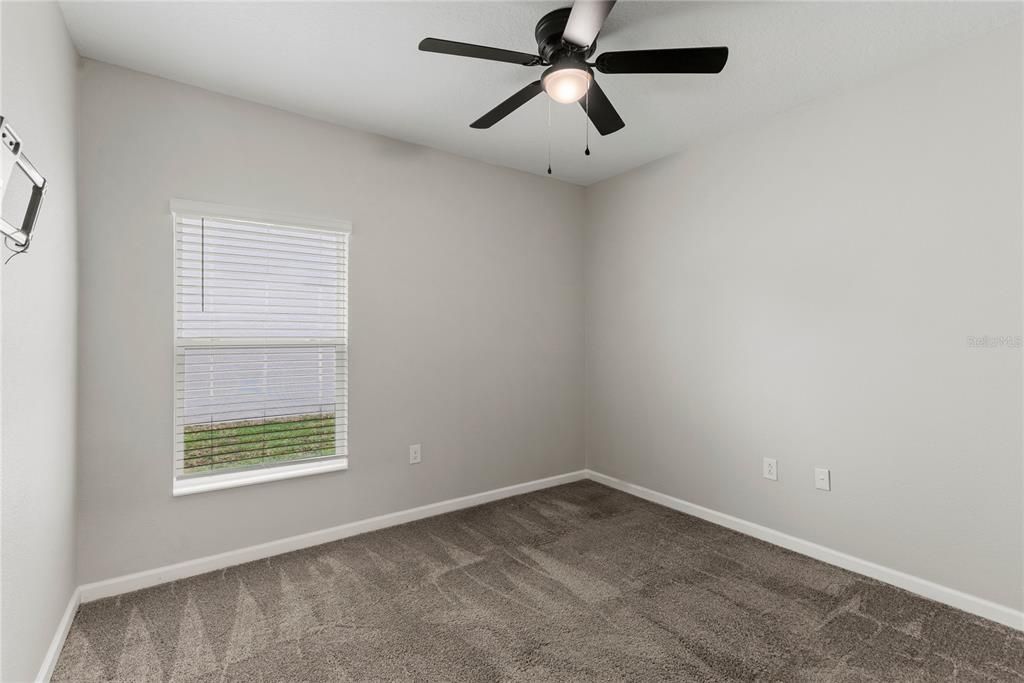 На продажу: $324,900 (3 спален, 2 ванн, 1432 Квадратных фут)