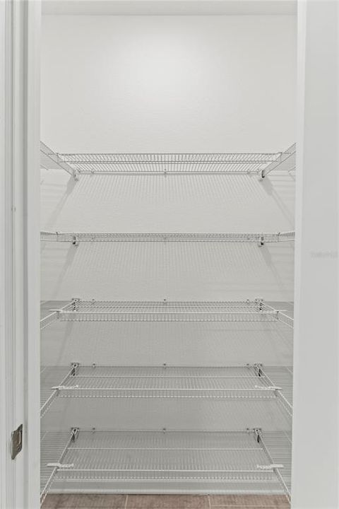 На продажу: $324,900 (3 спален, 2 ванн, 1432 Квадратных фут)