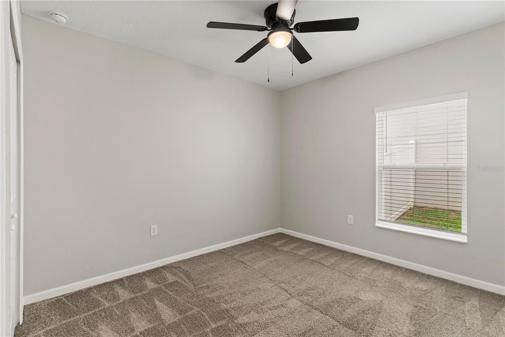 На продажу: $324,900 (3 спален, 2 ванн, 1432 Квадратных фут)