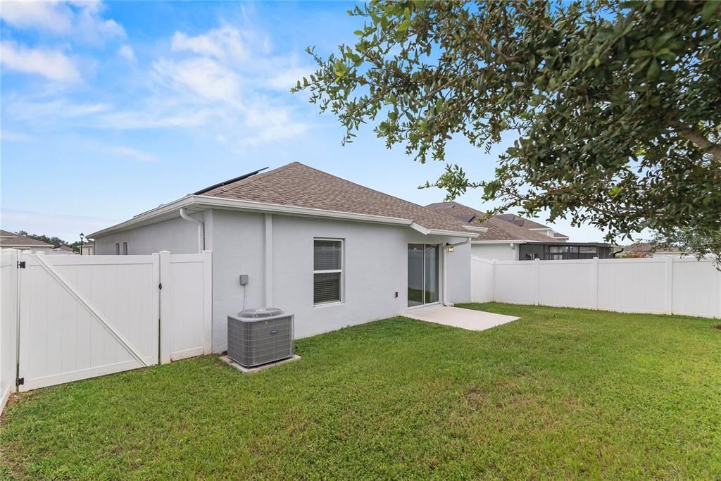 На продажу: $324,900 (3 спален, 2 ванн, 1432 Квадратных фут)