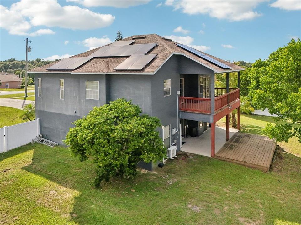 For Sale: $440,000 (3 beds, 3 baths, 2421 Square Feet)