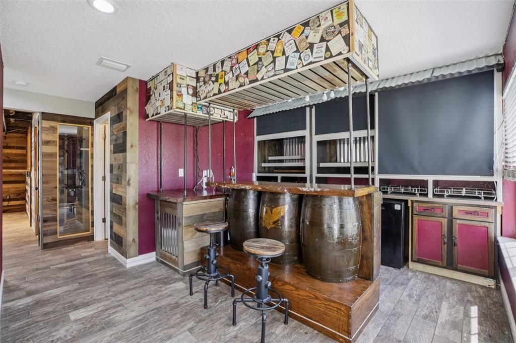 For Sale: $440,000 (3 beds, 3 baths, 2421 Square Feet)