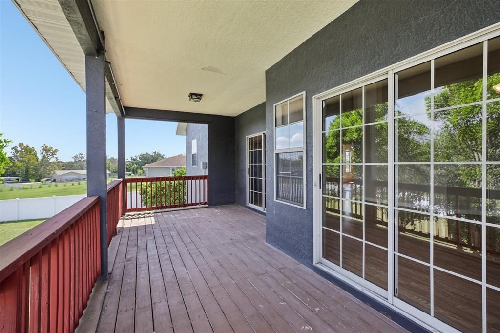 For Sale: $440,000 (3 beds, 3 baths, 2421 Square Feet)