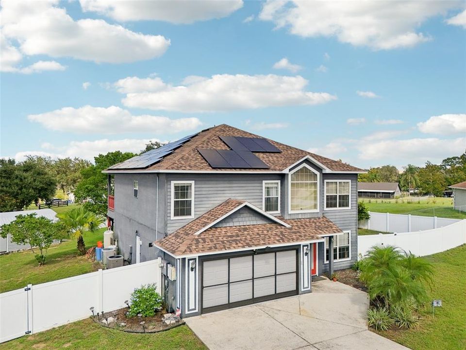 For Sale: $440,000 (3 beds, 3 baths, 2421 Square Feet)