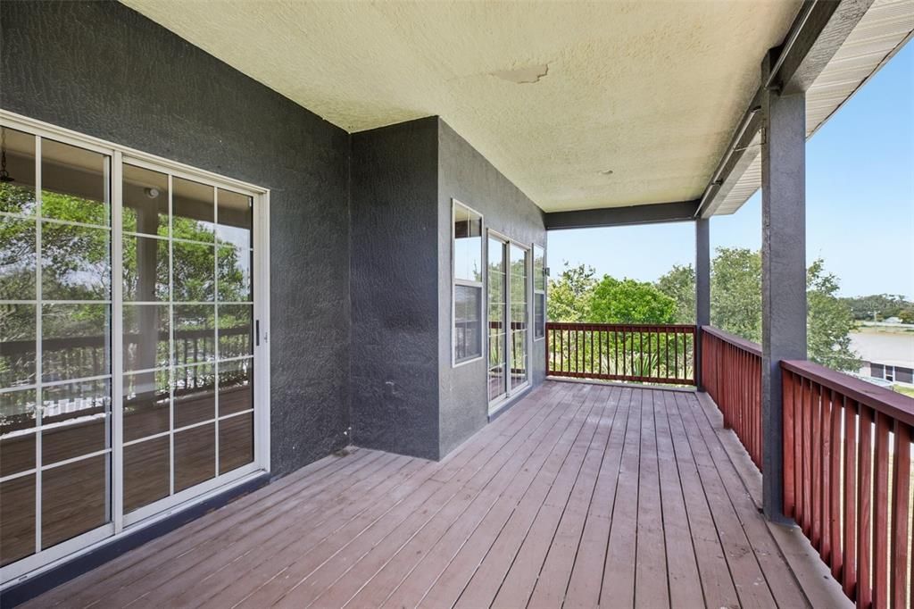 For Sale: $440,000 (3 beds, 3 baths, 2421 Square Feet)