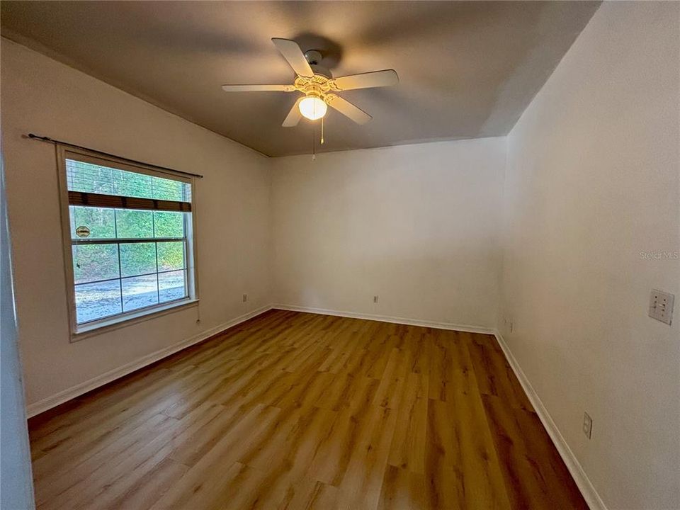 En Venta: $245,000 (2 camas, 2 baños, 1588 Pies cuadrados)