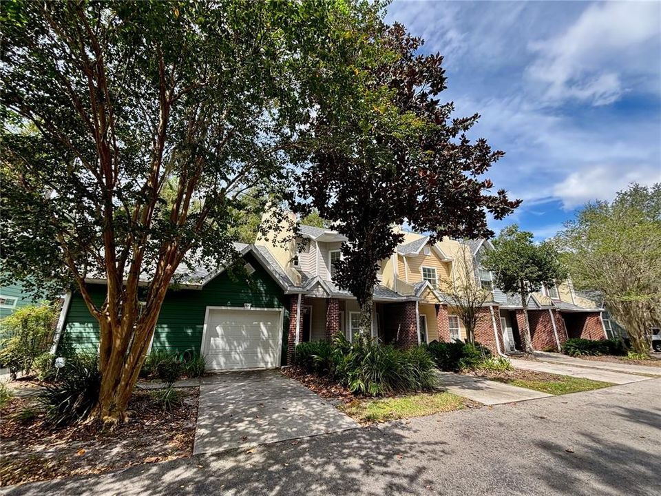 En Venta: $245,000 (2 camas, 2 baños, 1588 Pies cuadrados)