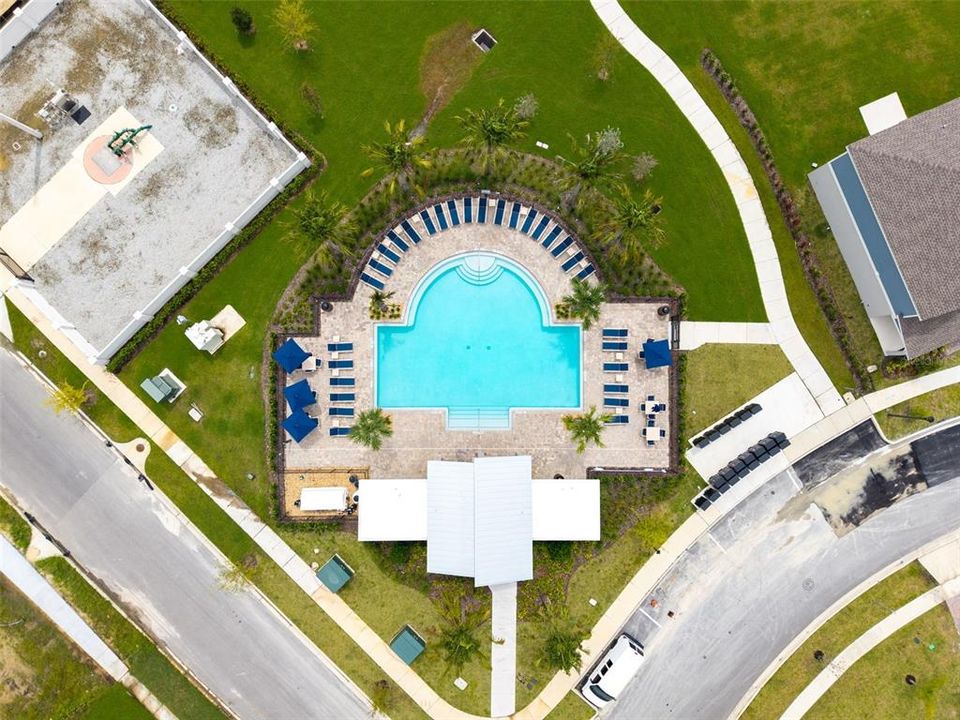 Activo con contrato: $2,250 (3 camas, 2 baños, 1580 Pies cuadrados)