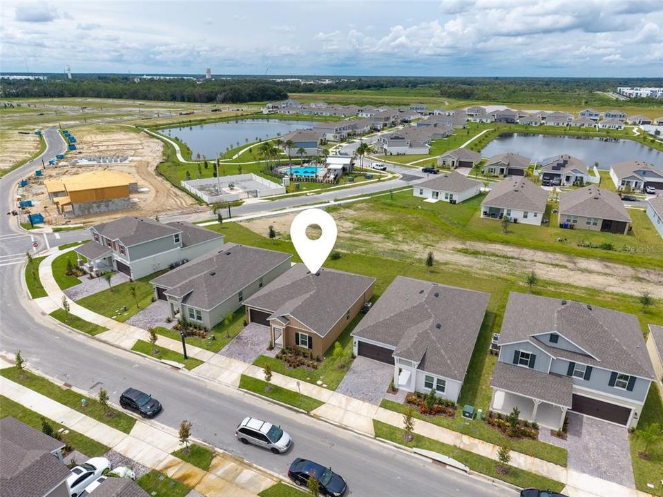 Activo con contrato: $2,250 (3 camas, 2 baños, 1580 Pies cuadrados)