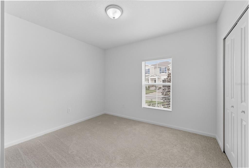 Activo con contrato: $2,250 (3 camas, 2 baños, 1580 Pies cuadrados)