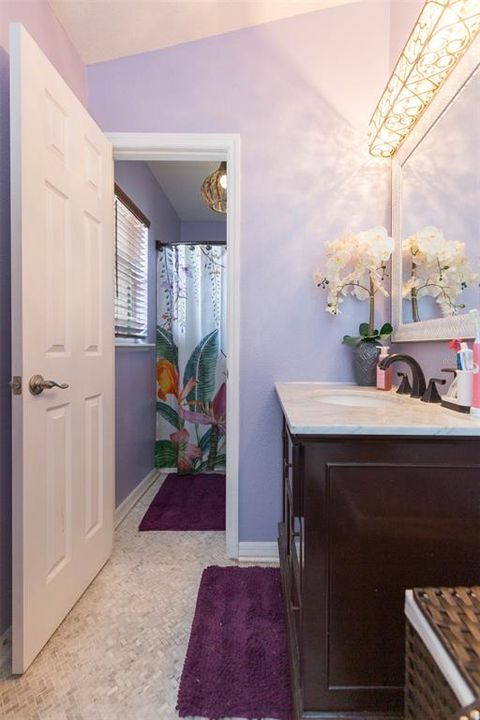 Active With Contract: $400,000 (3 beds, 2 baths, 2222 Square Feet)