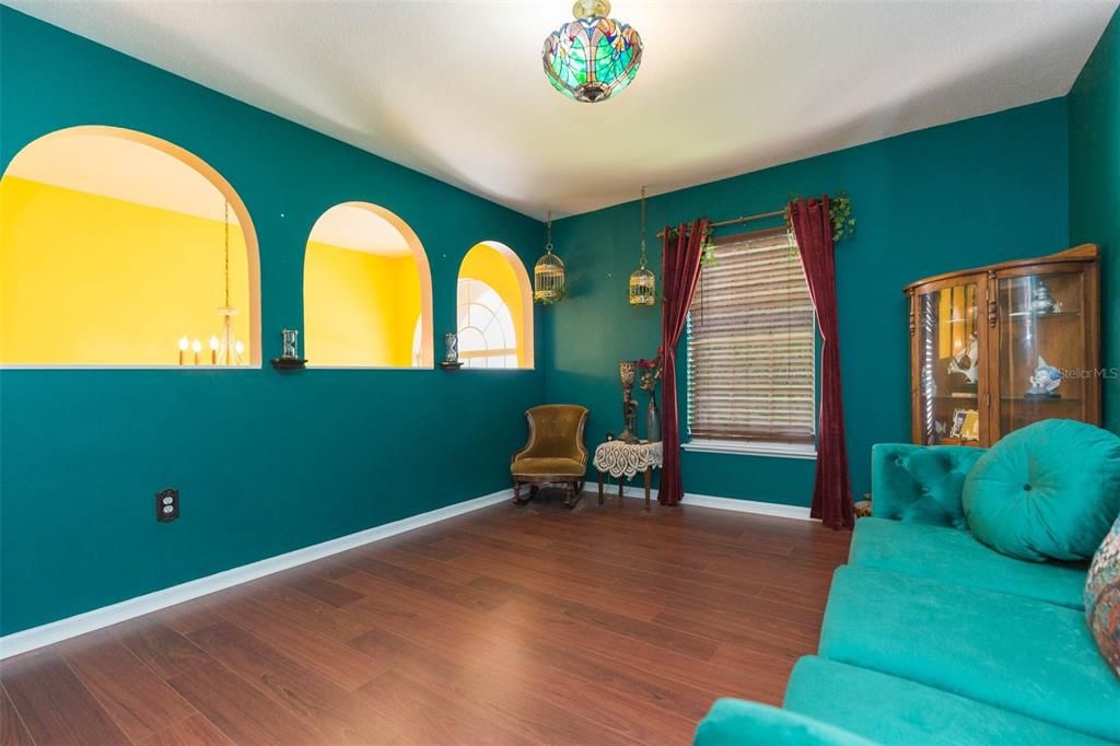 Active With Contract: $400,000 (3 beds, 2 baths, 2222 Square Feet)