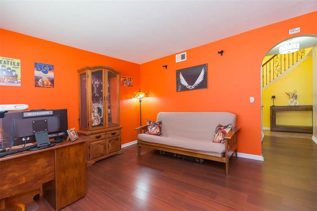 Active With Contract: $400,000 (3 beds, 2 baths, 2222 Square Feet)