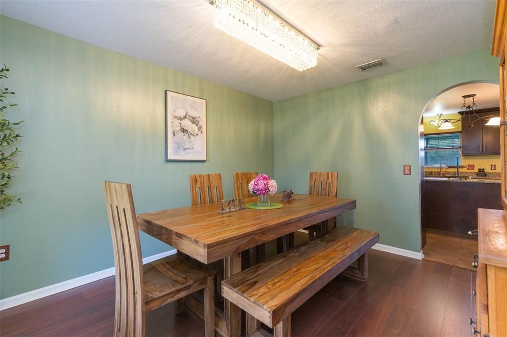 Active With Contract: $400,000 (3 beds, 2 baths, 2222 Square Feet)