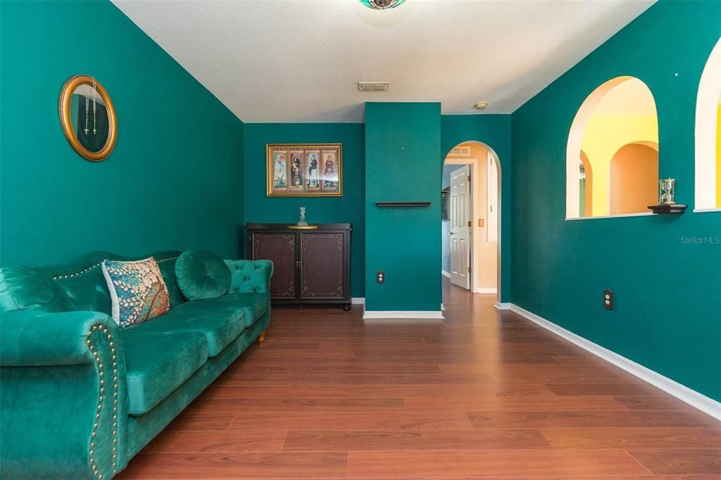 Active With Contract: $400,000 (3 beds, 2 baths, 2222 Square Feet)