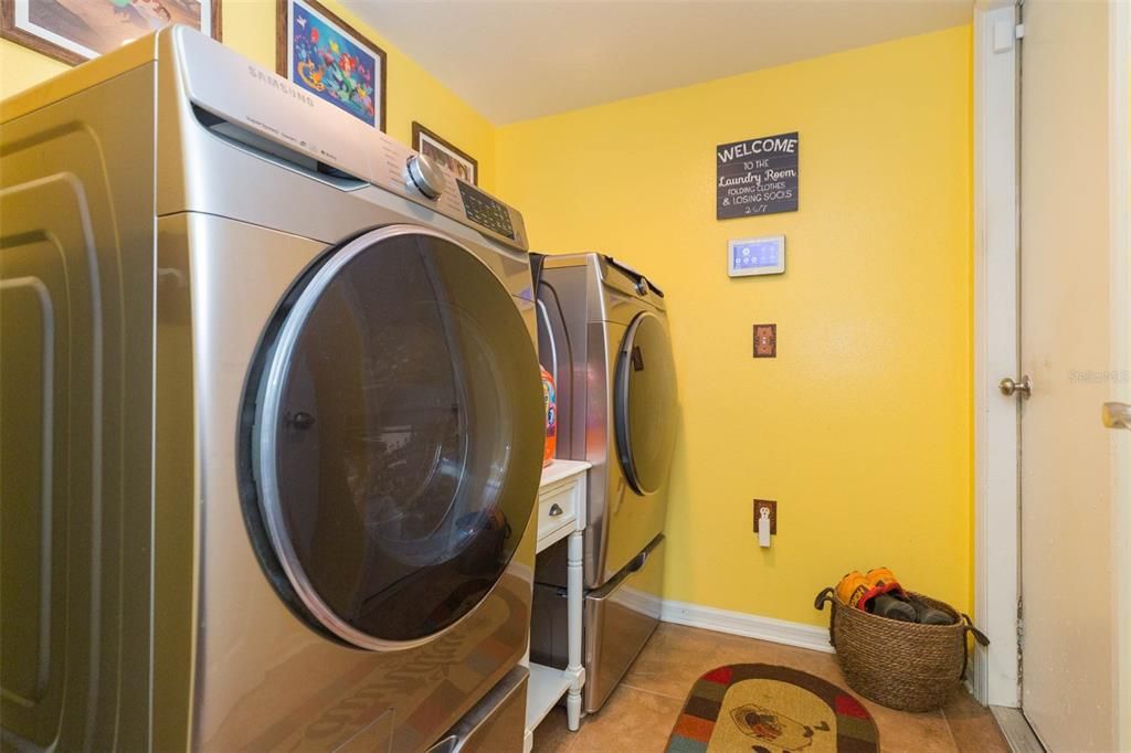 Active With Contract: $400,000 (3 beds, 2 baths, 2222 Square Feet)