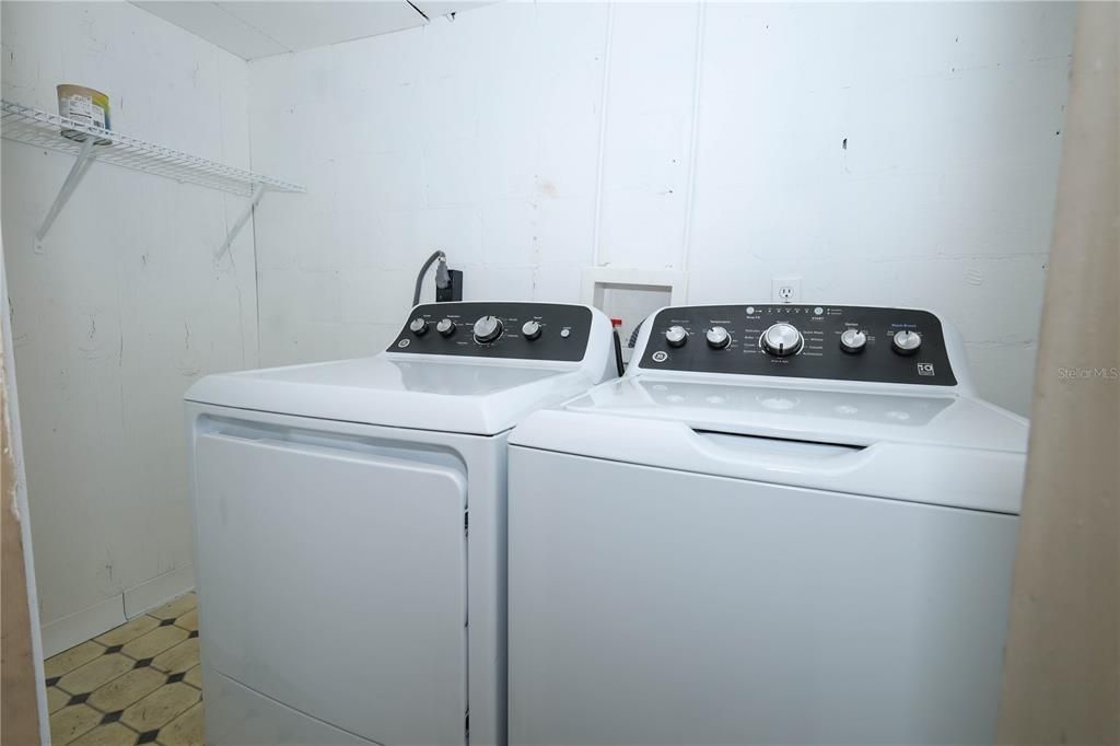 For Sale: $224,000 (3 beds, 2 baths, 1680 Square Feet)