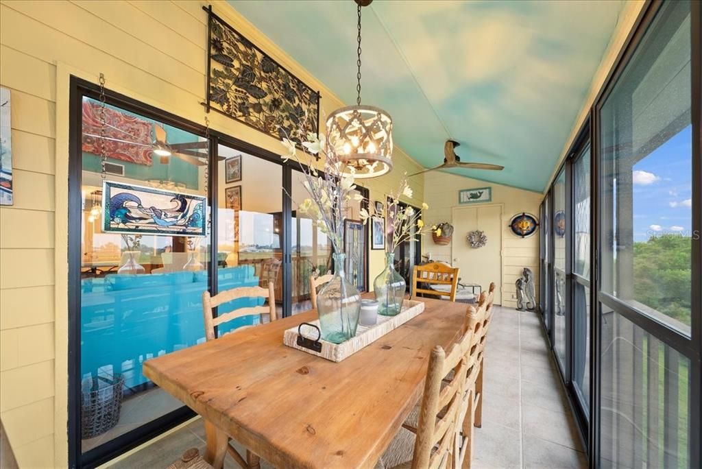 待售: $295,000 (2 贝兹, 2 浴室, 1031 平方英尺)