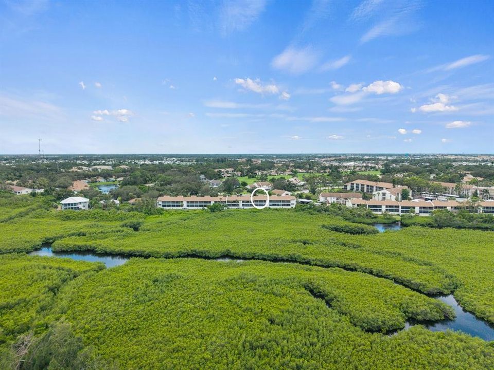 待售: $295,000 (2 贝兹, 2 浴室, 1031 平方英尺)