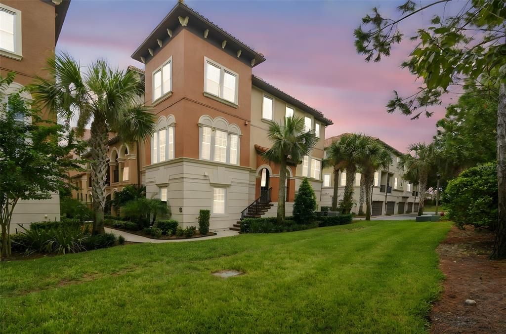 Под контрактом: $499,000 (4 спален, 3 ванн, 2504 Квадратных фут)