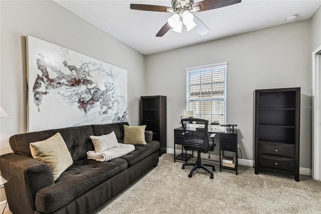 Под контрактом: $499,000 (4 спален, 3 ванн, 2504 Квадратных фут)