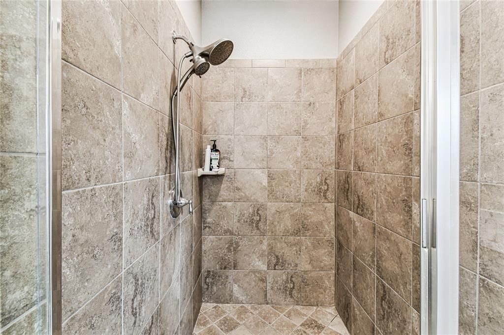 Под контрактом: $499,000 (4 спален, 3 ванн, 2504 Квадратных фут)