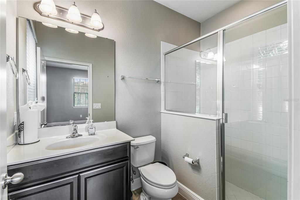 Под контрактом: $499,000 (4 спален, 3 ванн, 2504 Квадратных фут)