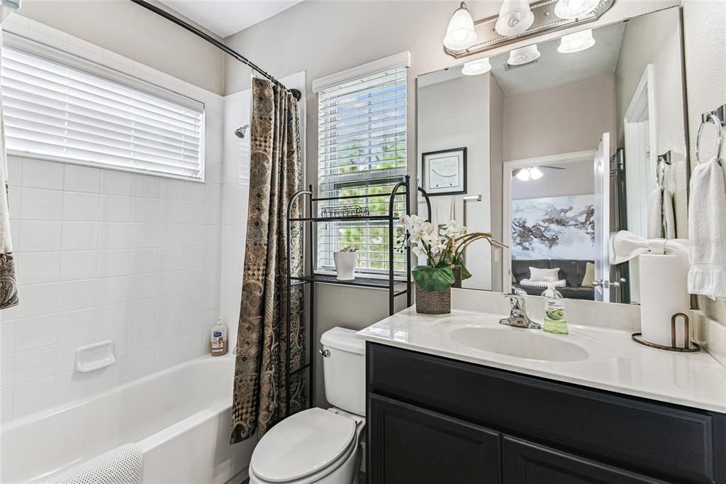 Под контрактом: $499,000 (4 спален, 3 ванн, 2504 Квадратных фут)