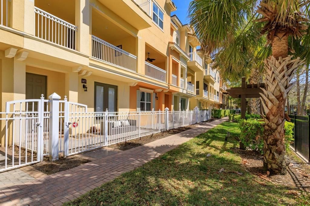 待售: $549,000 (3 贝兹, 3 浴室, 2187 平方英尺)