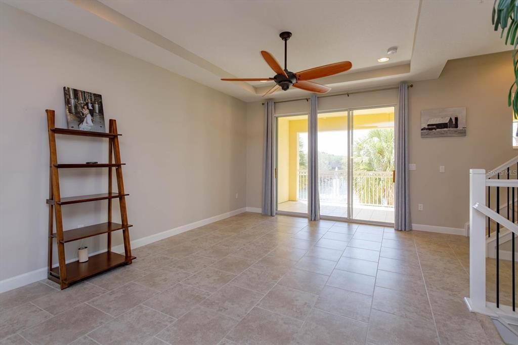 待售: $549,000 (3 贝兹, 3 浴室, 2187 平方英尺)