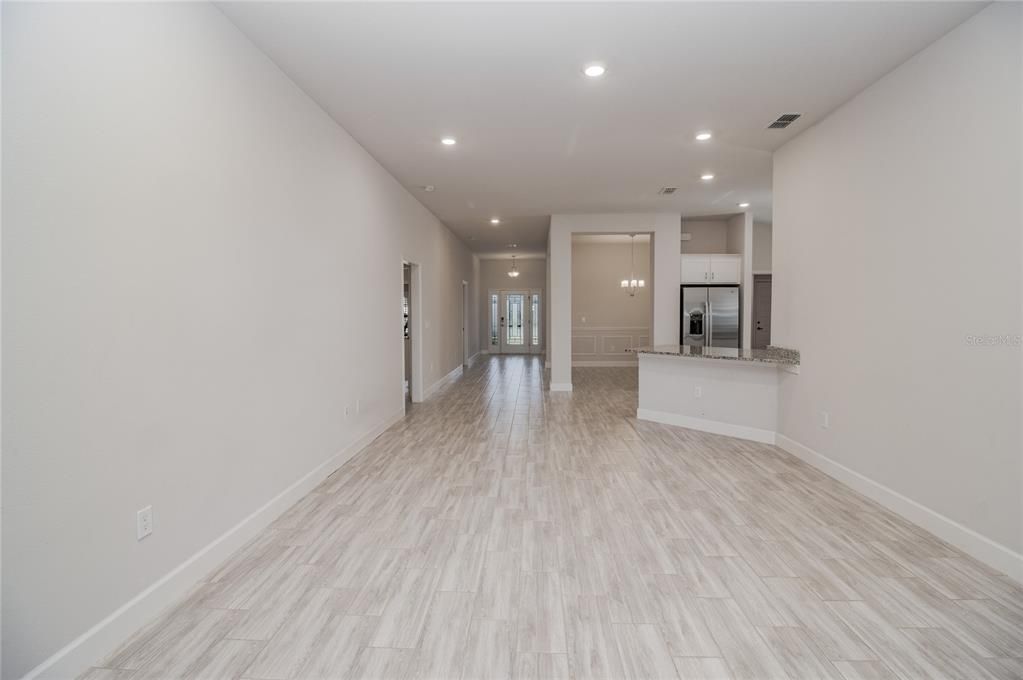 В аренду: $2,700 (4 спален, 3 ванн, 2200 Квадратных фут)