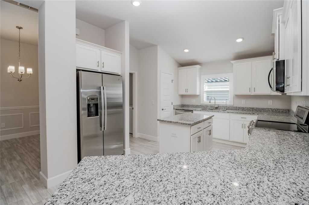 В аренду: $2,700 (4 спален, 3 ванн, 2200 Квадратных фут)