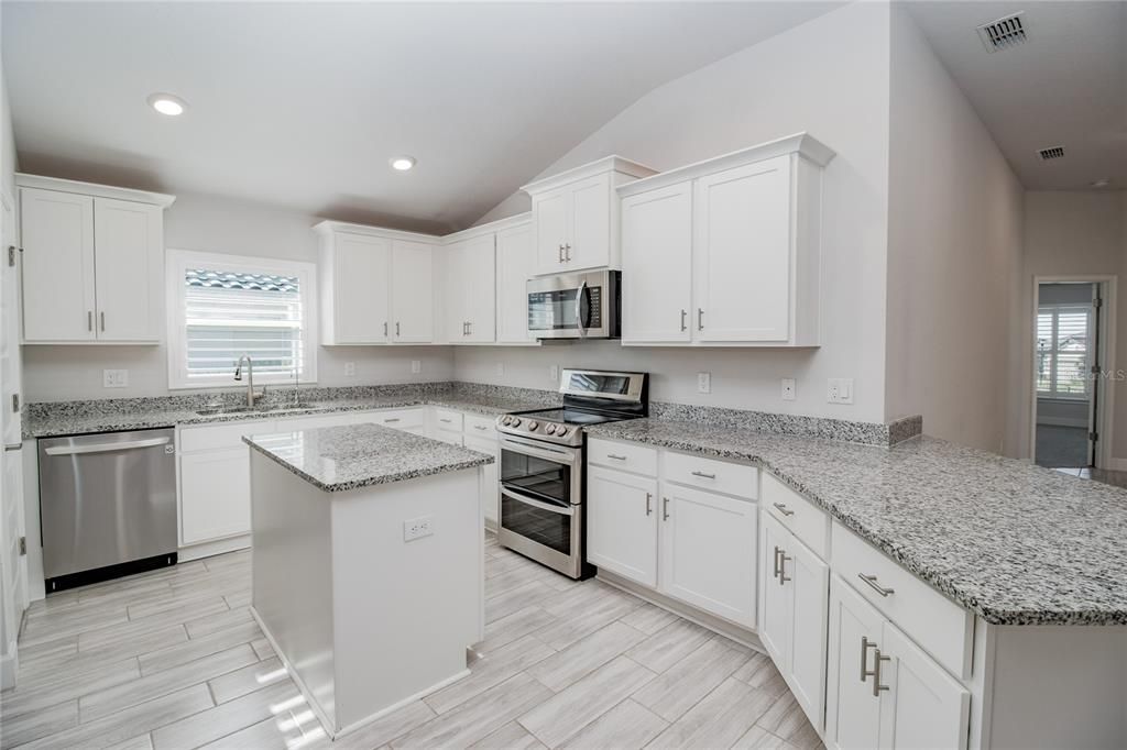 В аренду: $2,700 (4 спален, 3 ванн, 2200 Квадратных фут)