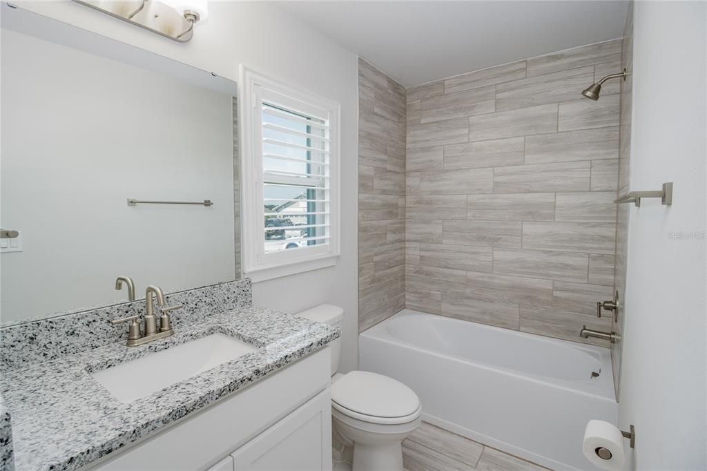 В аренду: $2,700 (4 спален, 3 ванн, 2200 Квадратных фут)