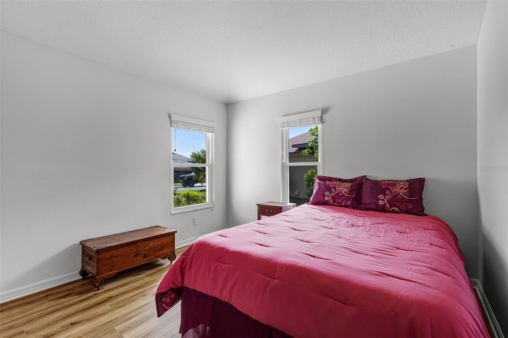 Activo con contrato: $225,000 (2 camas, 2 baños, 1326 Pies cuadrados)