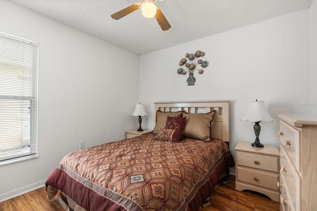 На продажу: $442,000 (5 спален, 2 ванн, 1960 Квадратных фут)