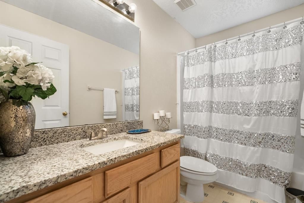 На продажу: $442,000 (5 спален, 2 ванн, 1960 Квадратных фут)